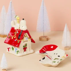Snoopy Christmas Covered Candy Dish