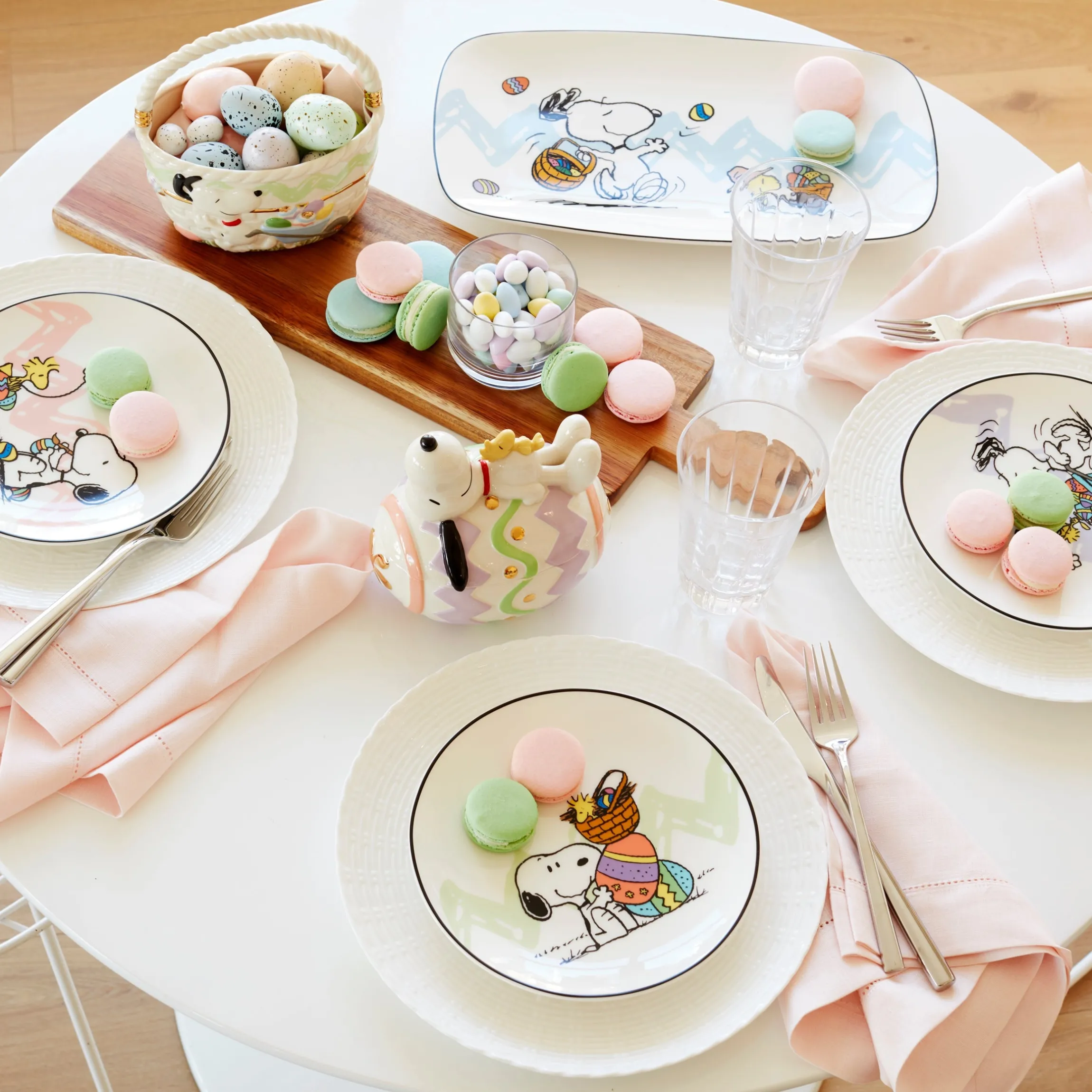 Snoopy Easter Hors d'Oeuvre Tray