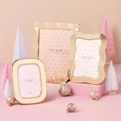 South Street Gold 5x7 Wavy Photo Frame