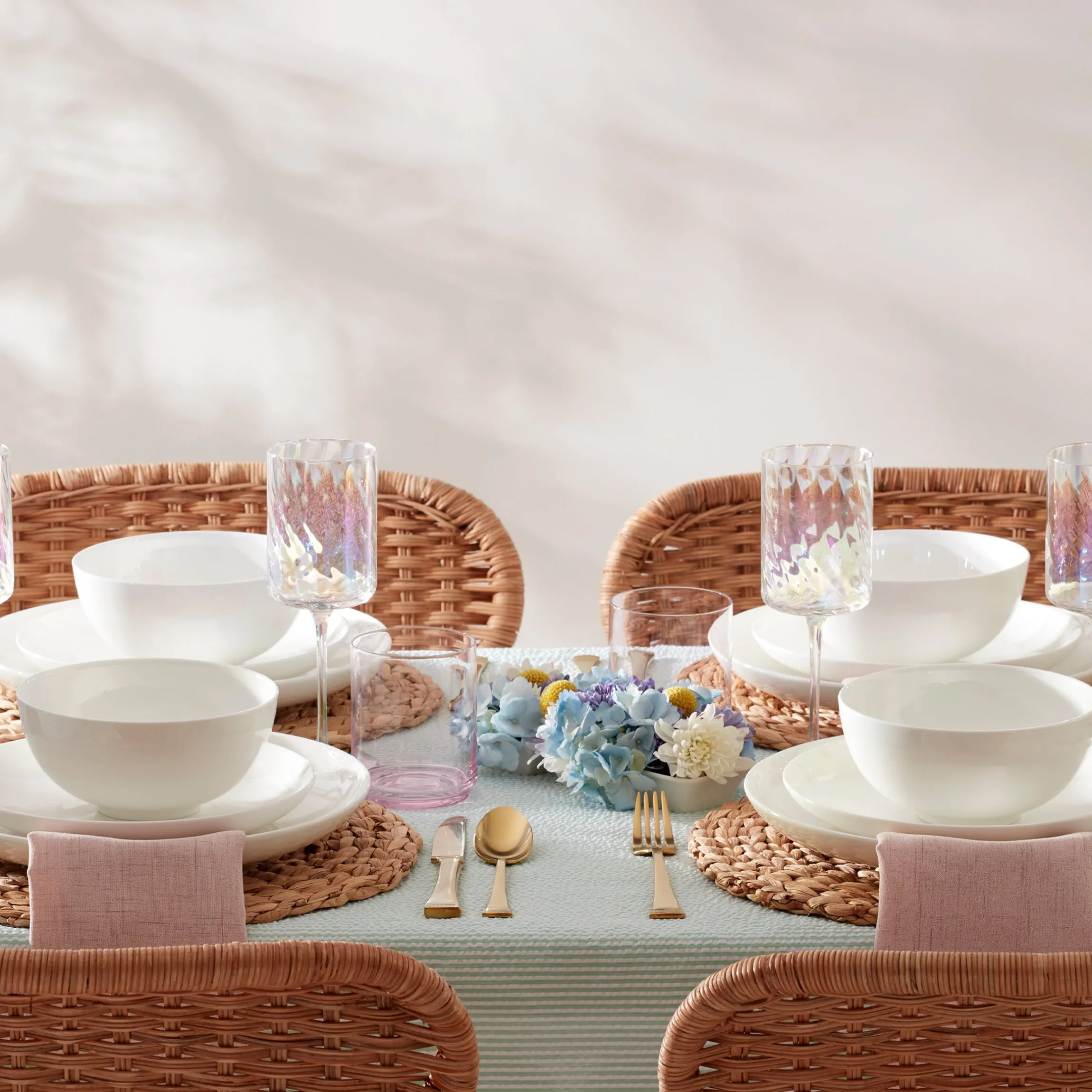 Studio 1414 Coupe 16-Piece Dinnerware Set