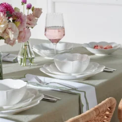 Studio 1414 Scallop 12-Piece Dinnerware Set