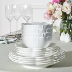 Studio 1414 Scallop 12-Piece Dinnerware Set