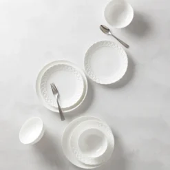Wicker Creek 12-Piece Dinnerware Set