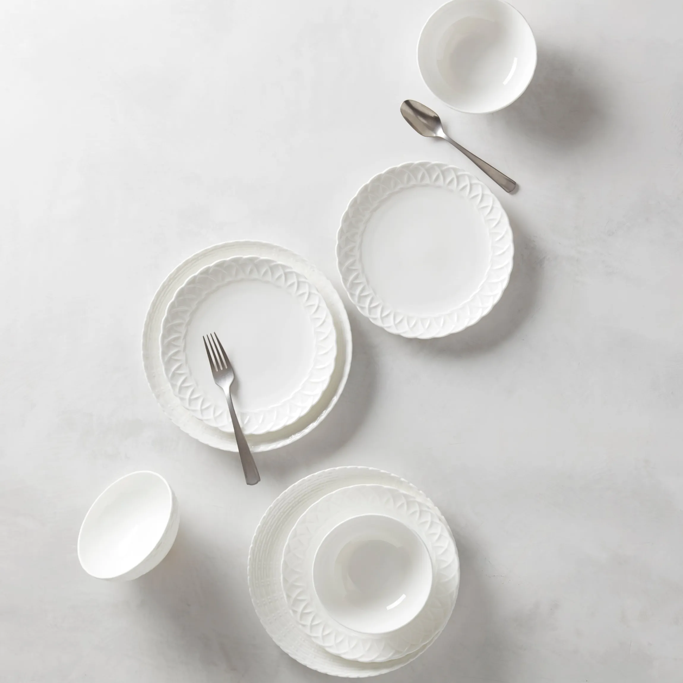 Wicker Creek 12-Piece Dinnerware Set