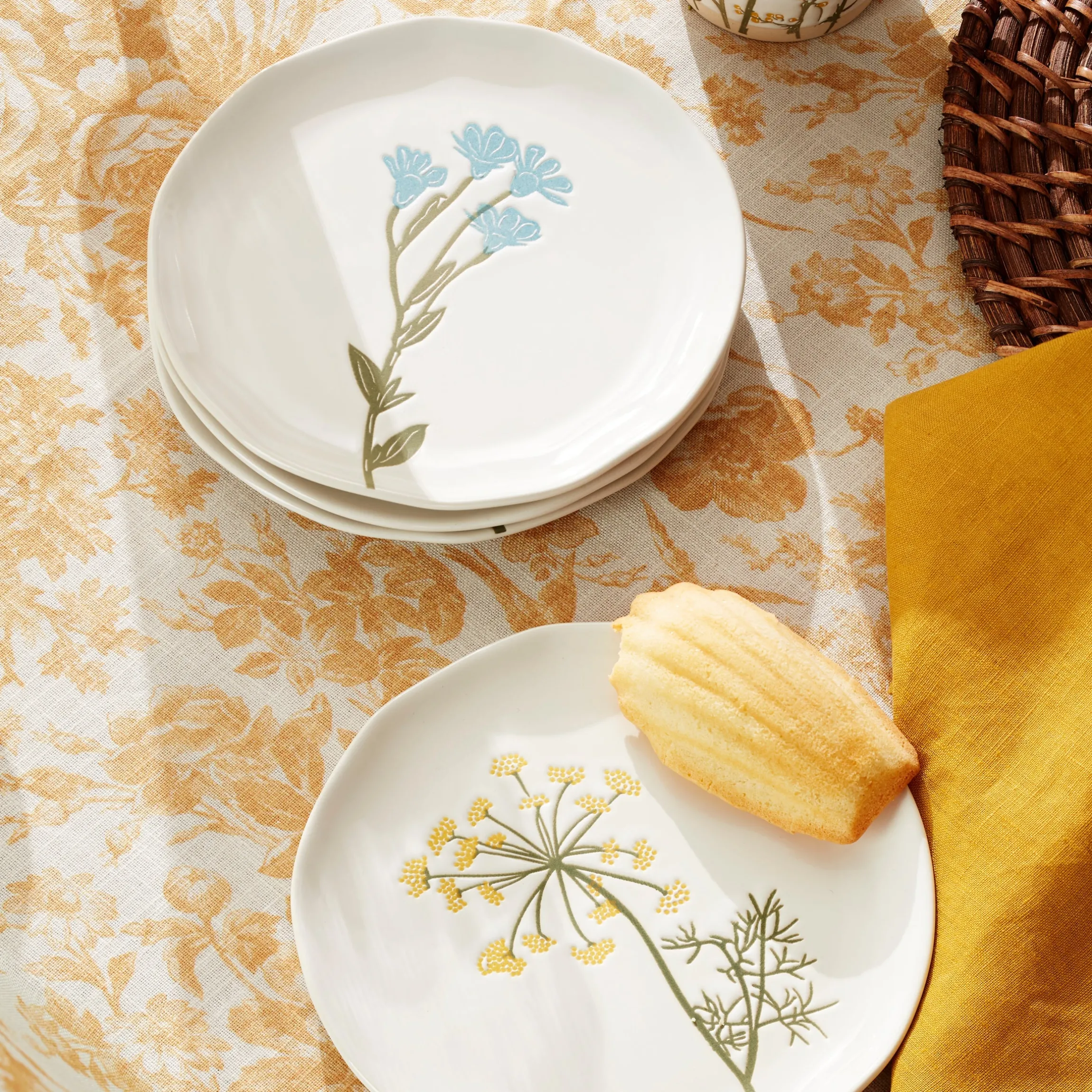 Wildflowers 12-Piece Dinnerware Set