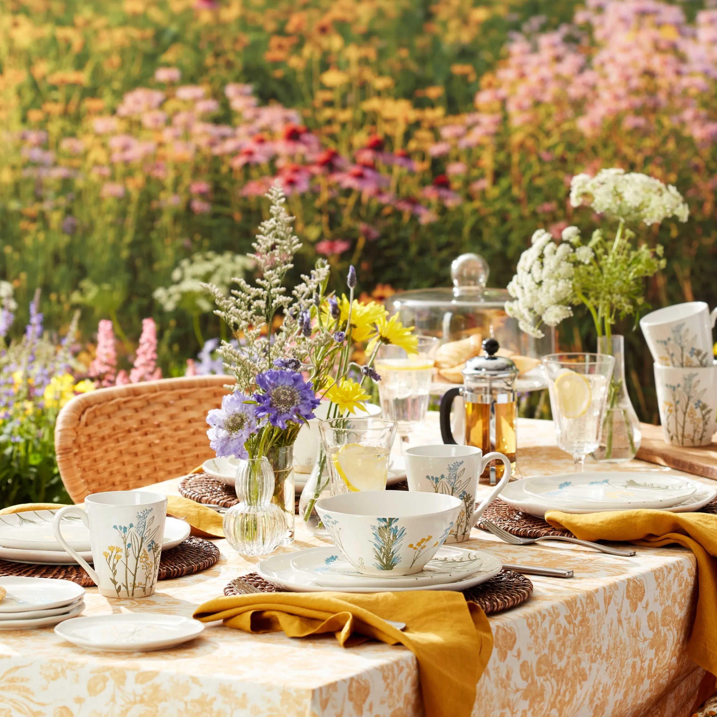 Wildflowers 12-Piece Dinnerware Set